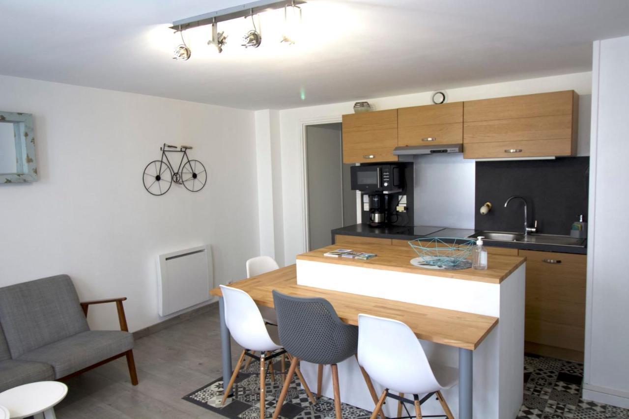 Cosy Apartment In The Center Of La Flotte Esterno foto