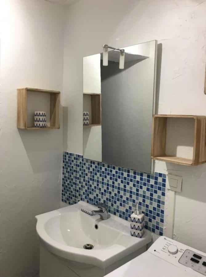 Cosy Apartment In The Center Of La Flotte Esterno foto