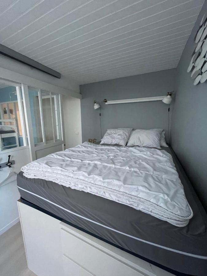 Cosy Apartment In The Center Of La Flotte Esterno foto